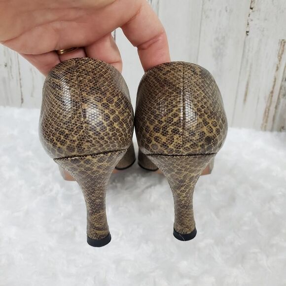 Saks Fifth Avenue Tan Heels with Elegant Perforated Design - Picture 6 of 10